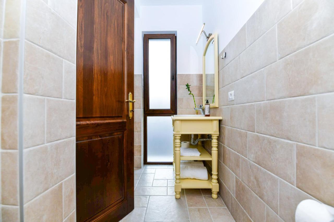Pensiunea Ww Focsani Ngoại thất bức ảnh