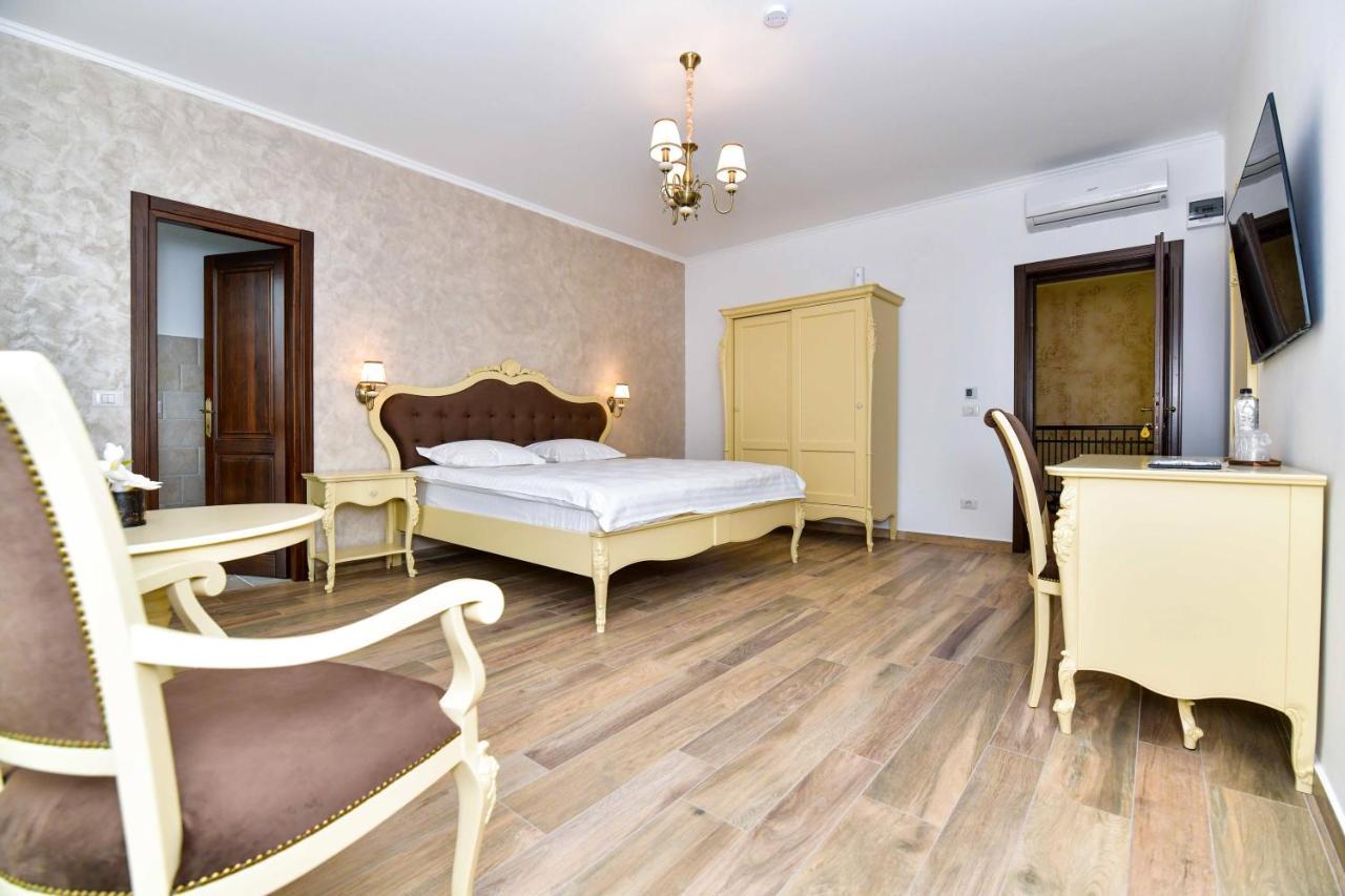 Pensiunea Ww Focsani Ngoại thất bức ảnh
