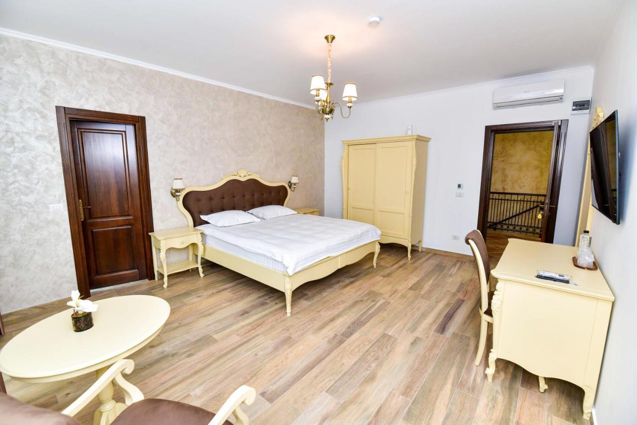 Pensiunea Ww Focsani Ngoại thất bức ảnh