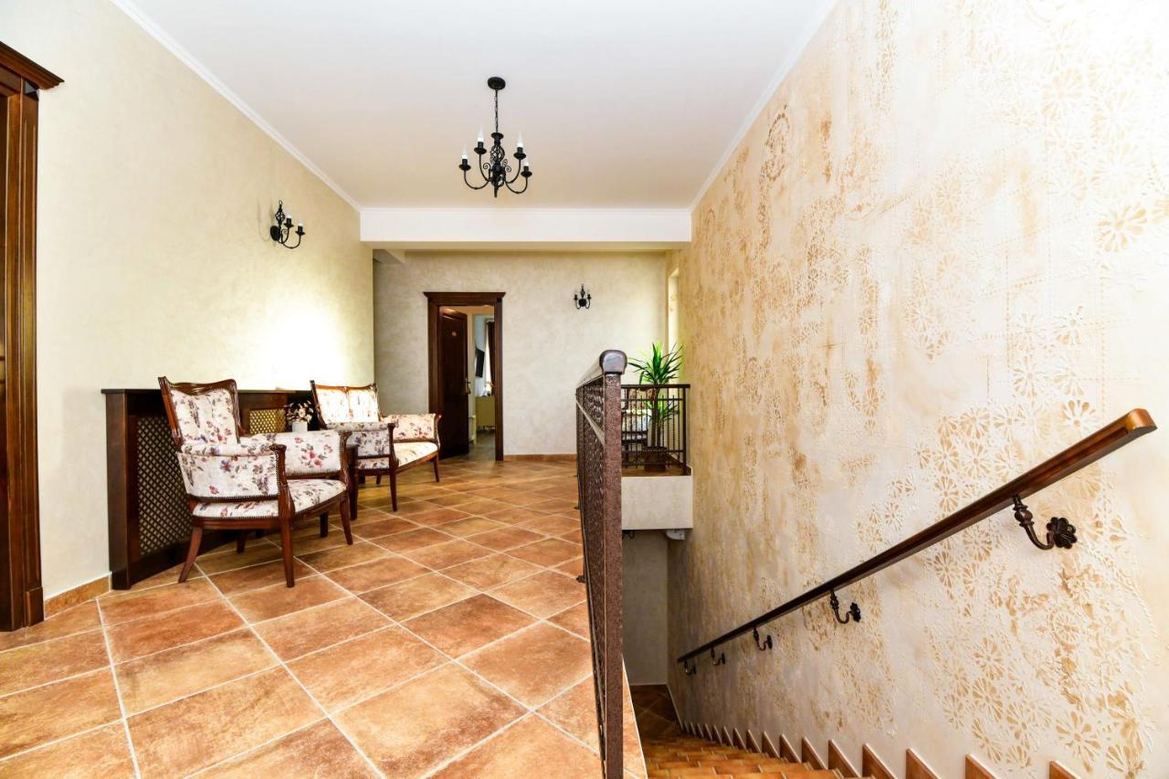 Pensiunea Ww Focsani Ngoại thất bức ảnh