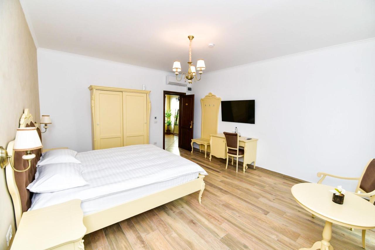 Pensiunea Ww Focsani Ngoại thất bức ảnh