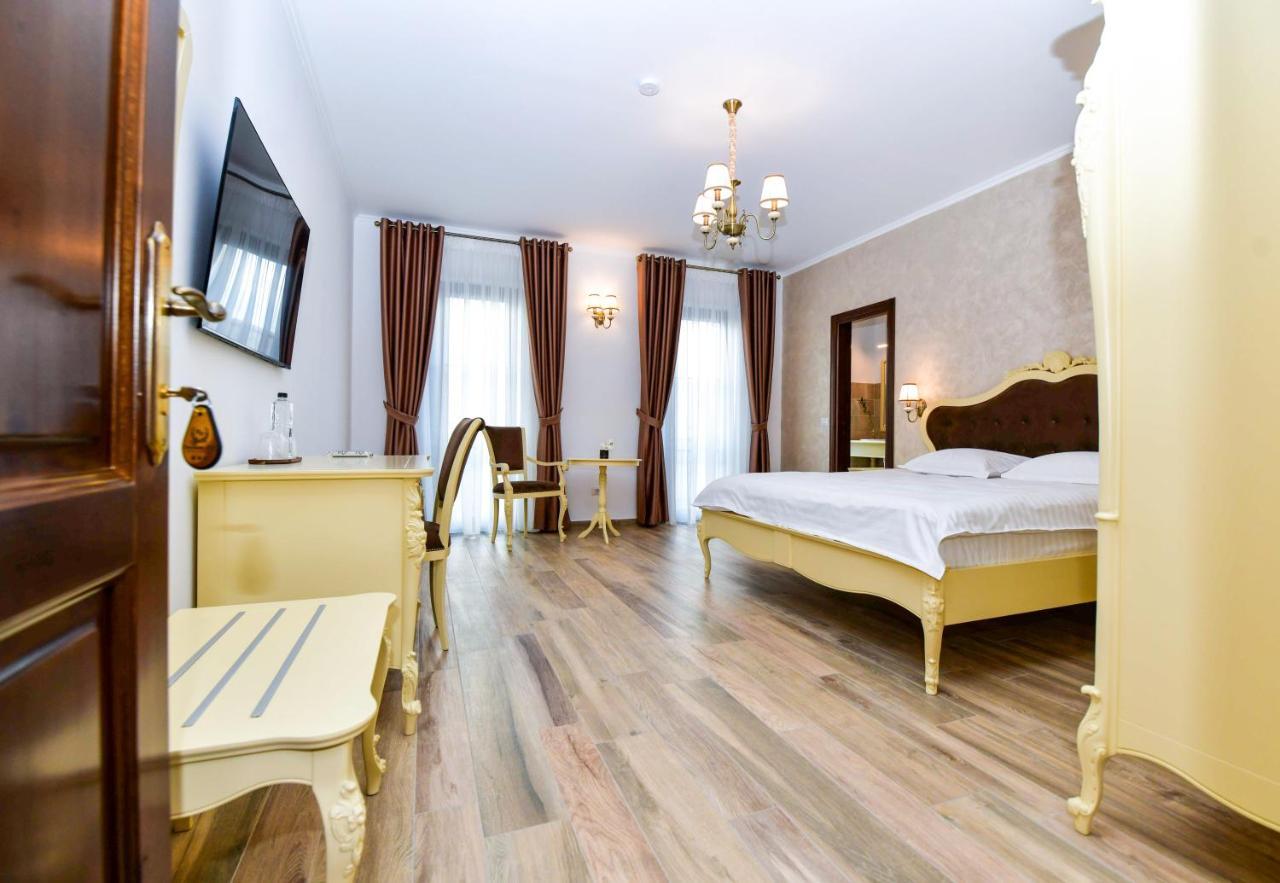 Pensiunea Ww Focsani Ngoại thất bức ảnh