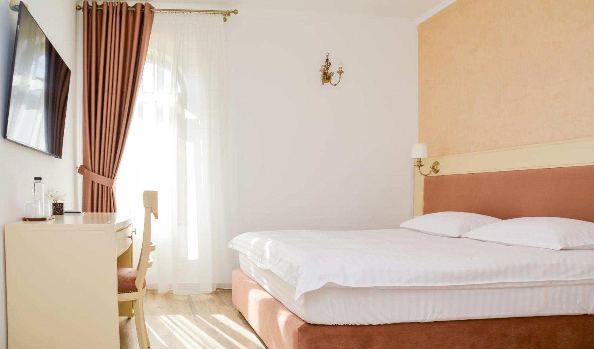 Pensiunea Ww Focsani Ngoại thất bức ảnh